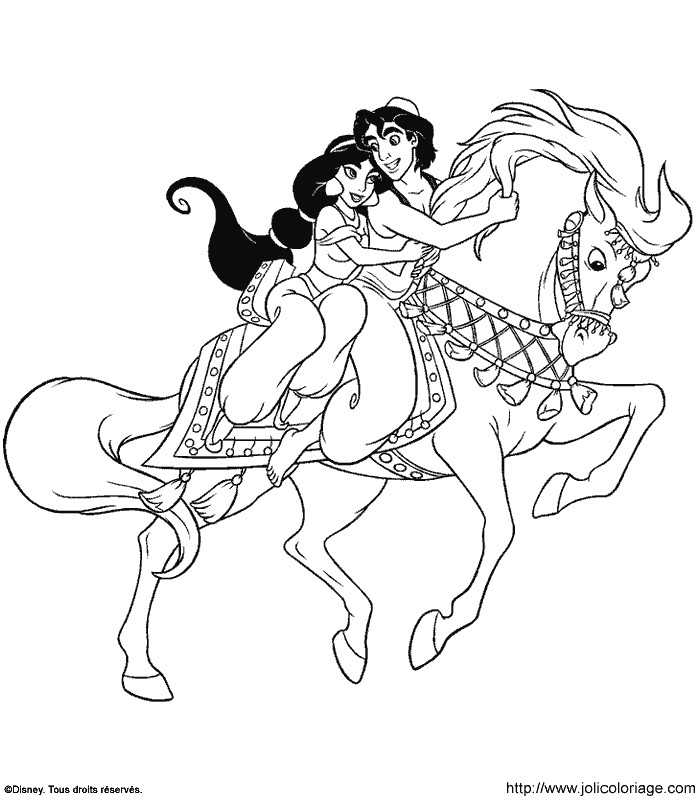 Aladdin et Jasmine au bord du désert sous un ciel étoilé
