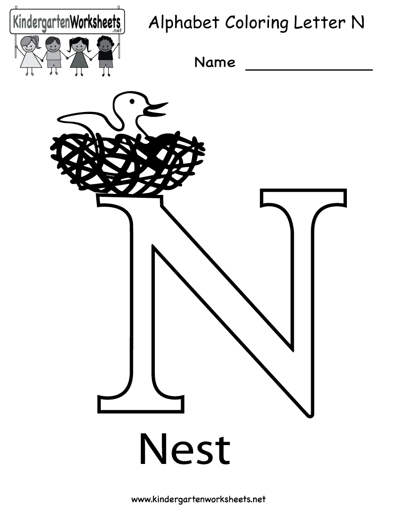 Coloriage de l'alphabet avec des lettres stylisées et des personnages amusants