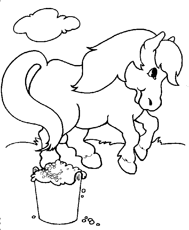 Coloriage d'animaux de la ferme dans un enclos avec des éléments naturels