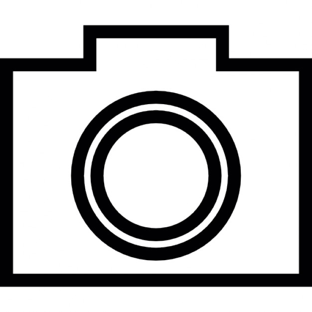 Coloriage d'un appareil photo vintage sur fond simple Coloriage d'un appareil photo vintage sur fond simple