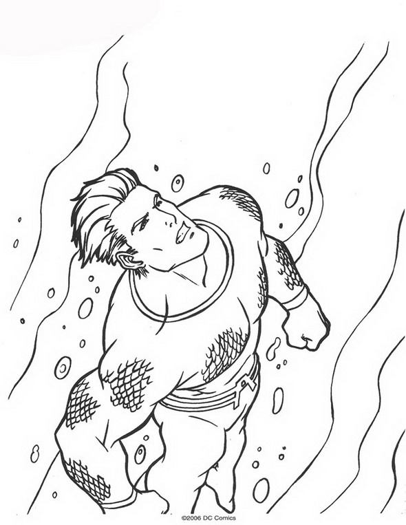Aquaman en pleine action dans un décor marin