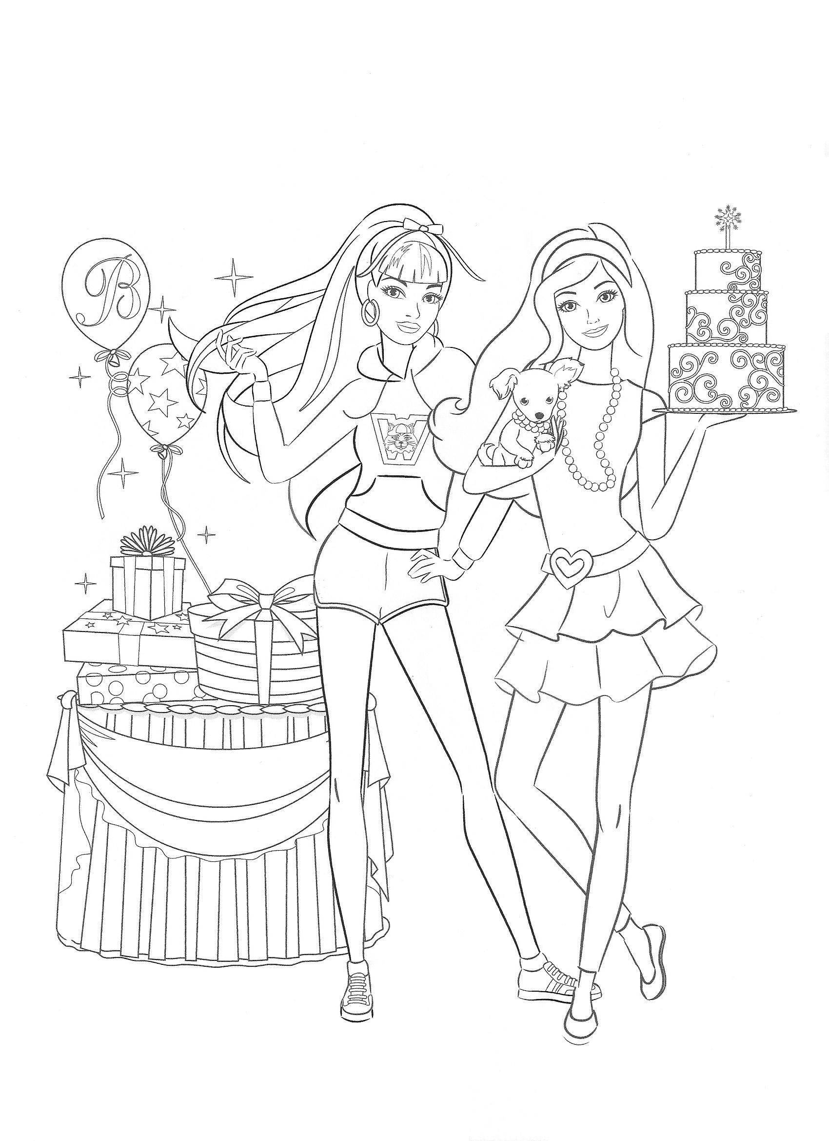 Barbie en tenue de danse avec un décor floral