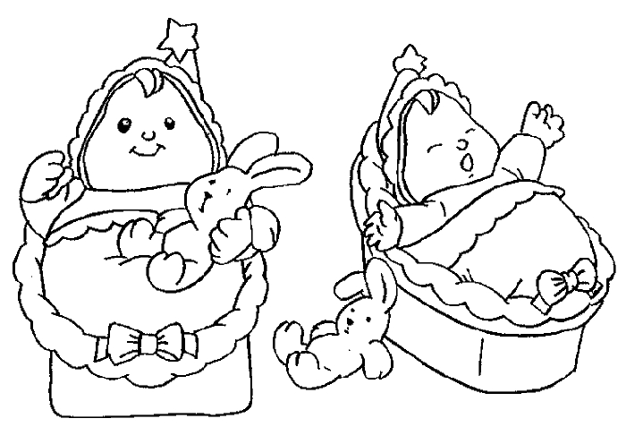 Un bébé joyeux jouant sur un tapis coloré entouré de jouets