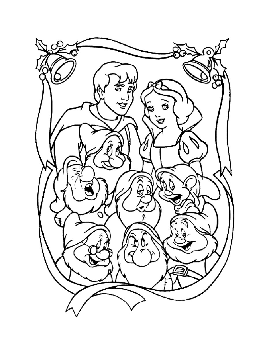 Blanche-Neige et les sept nains dans la forêt enchantée