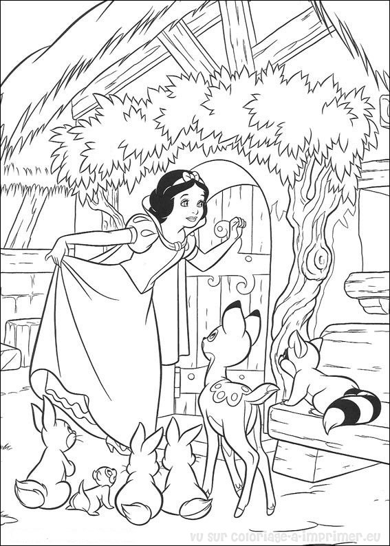 Blanche-Neige et les Sept Nains dans la forêt enchantée