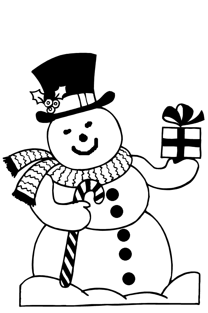 Un bonhomme de neige souriant dans un paysage hivernal