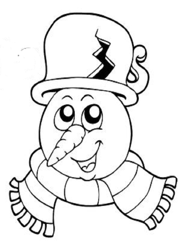 Bonhomme de neige souriant au milieu d'un paysage hivernal
