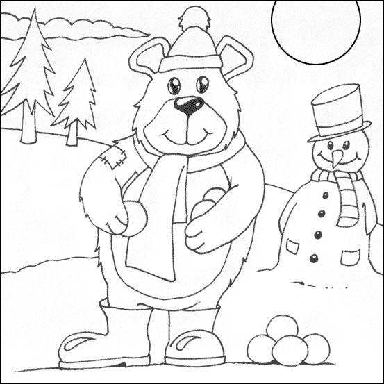 Un bonhomme de neige souriant dans un paysage hivernal
