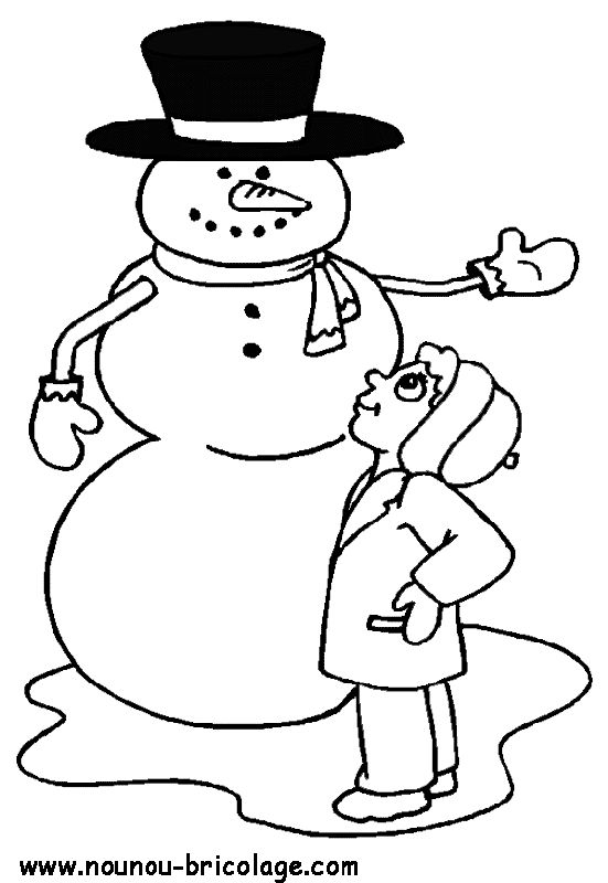 Bonhomme de neige souriant sous un ciel étoilé