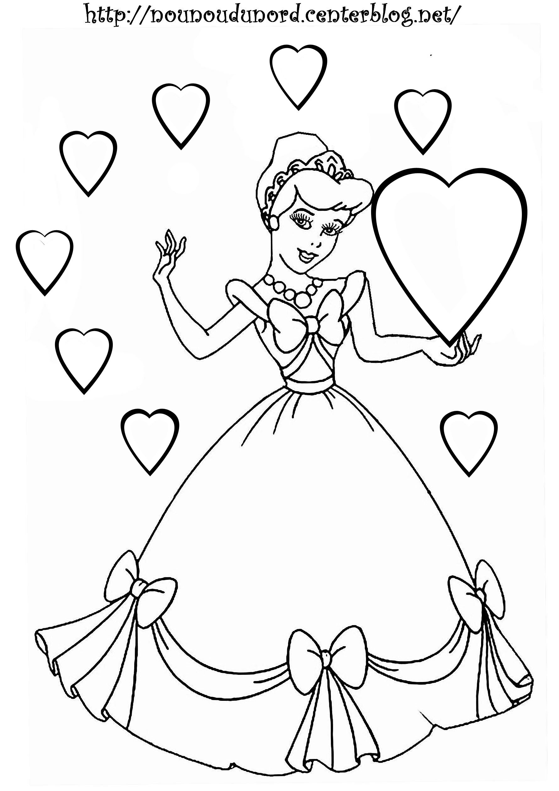 Coloriage de Cendrillon au bal dans sa magnifique robe