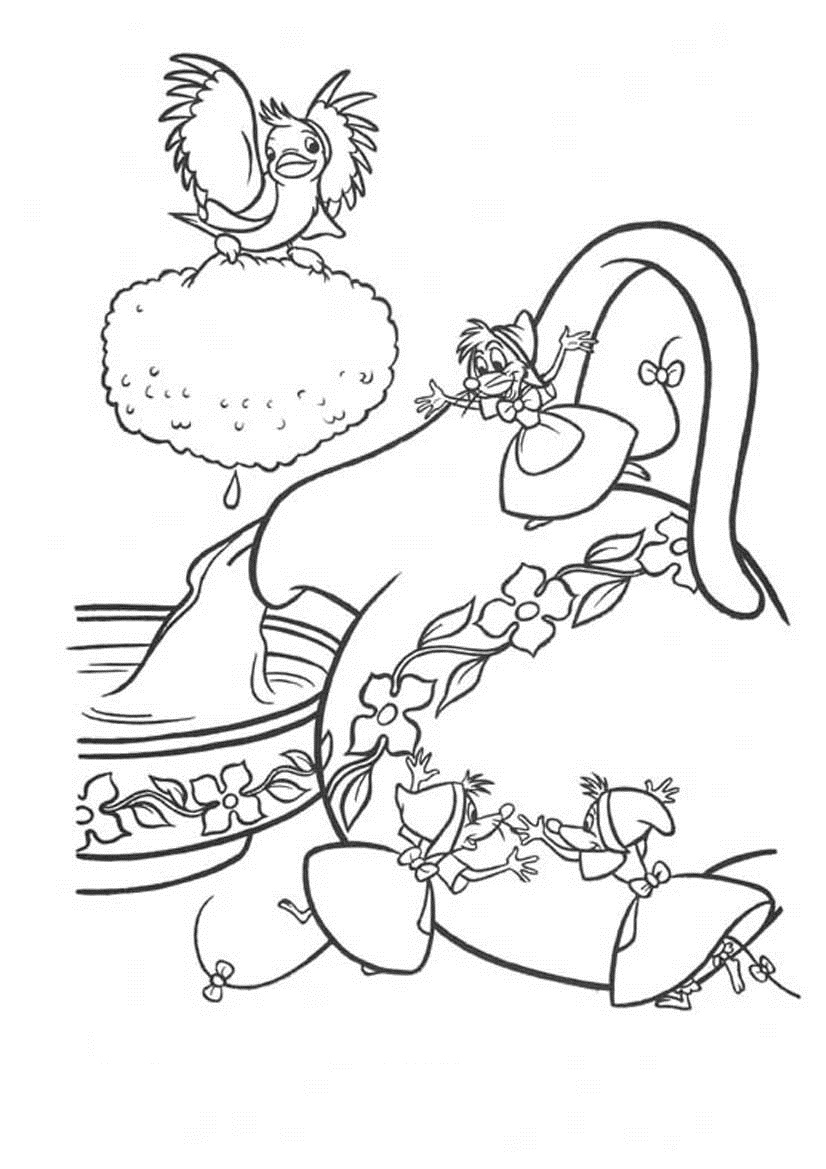 Cendrillon en pleine préparation pour le bal dans son jardin