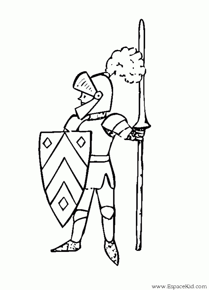 Un chevalier en armure avec une épée dans un décor médiéval
