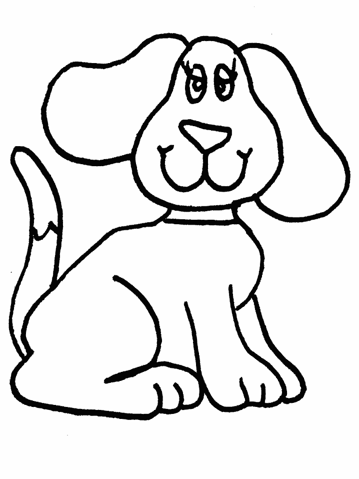 Un chien joyeux dans un jardin verdoyant