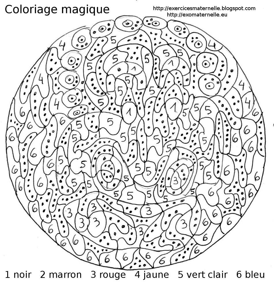 Un coloriage magique représentant un dragon entouré d'un paysage fantastique