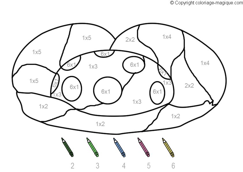 Un coloriage de chat se prélassant sous un arbre avec des fleurs