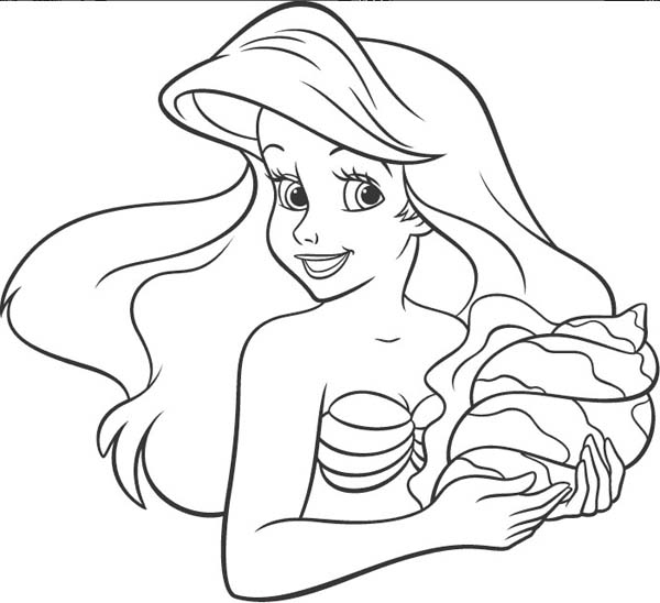 Coloriage d'un coquillage sur fond marin