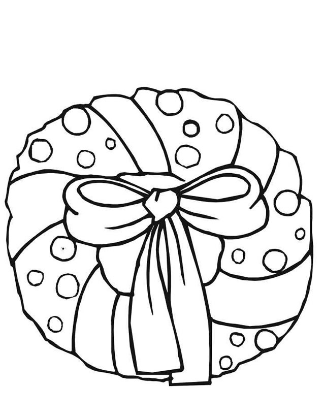 Coloriage d'une couronne de Noël ornée de décorations festives