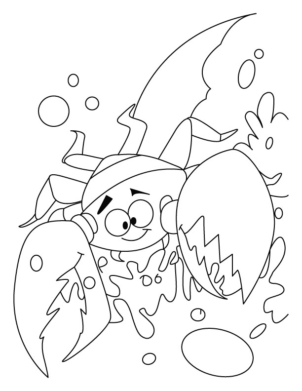 Un crabe joyeux se promenant sur le sable