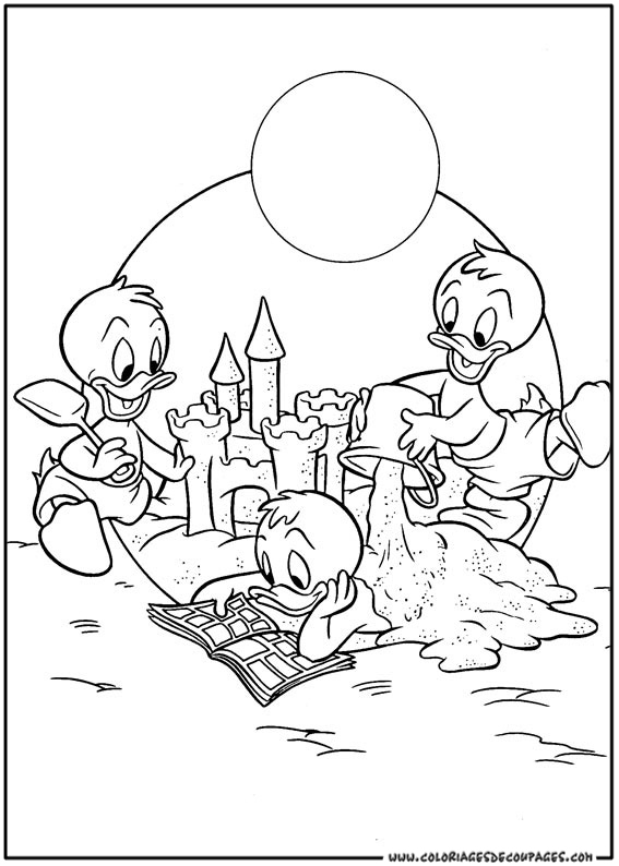 Donald Duck en train de sourire avec un décor simple