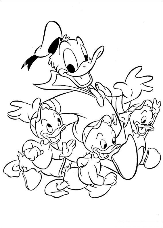 Donald Duck en train de sourire avec un décor de bord de mer