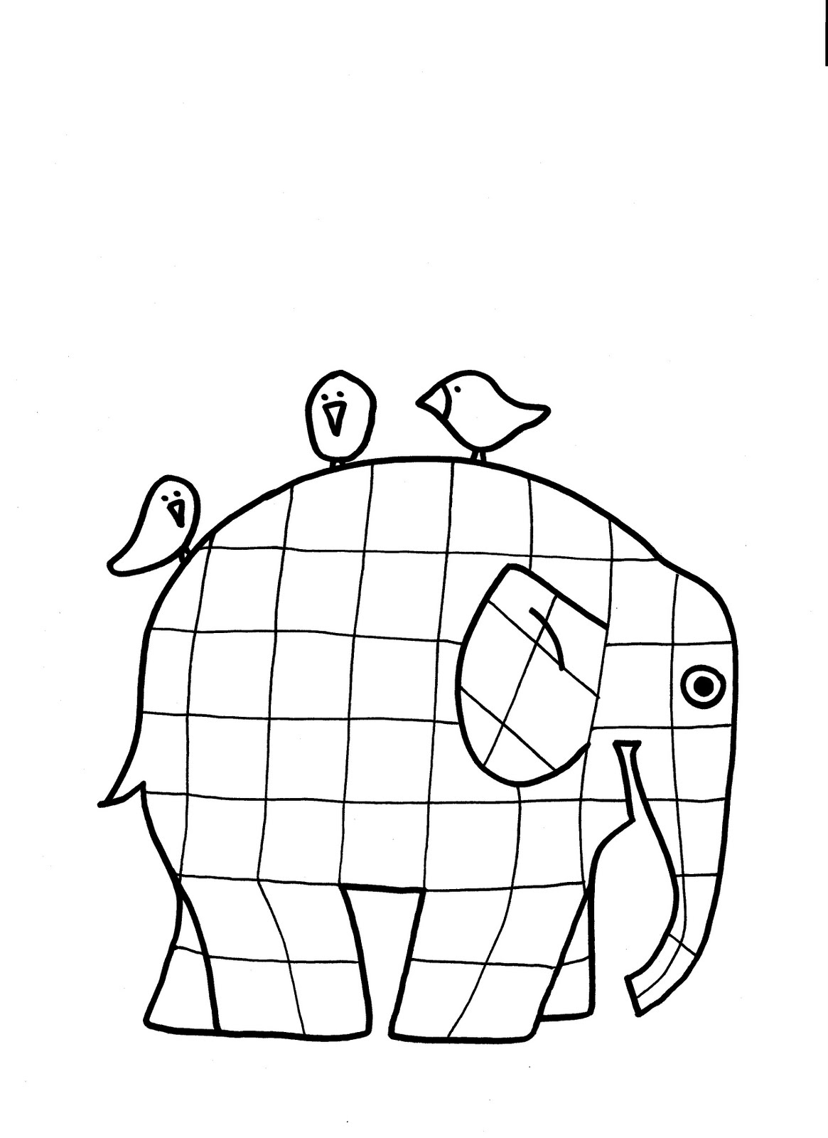 Un éléphant joyeux se balançant sous un arbre