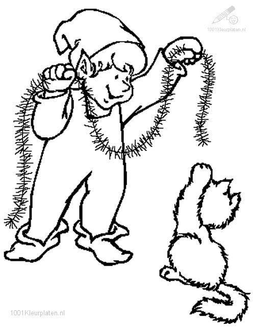 Elfe avec des ailes, assis sur une branche d'arbre dans une forêt Elfe avec des ailes, assis sur une branche d'arbre dans une forêt