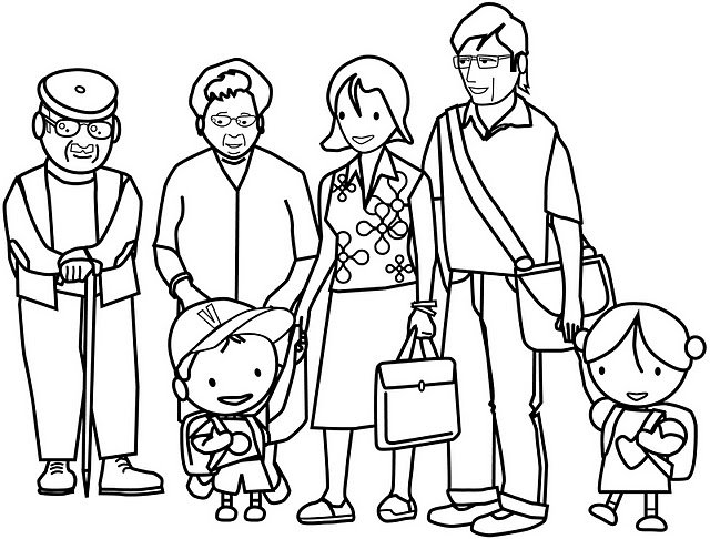 Une famille réunie autour d'une activité de coloriage