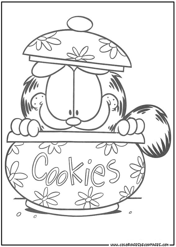 Garfield en pleine sieste sur un canapé moelleux