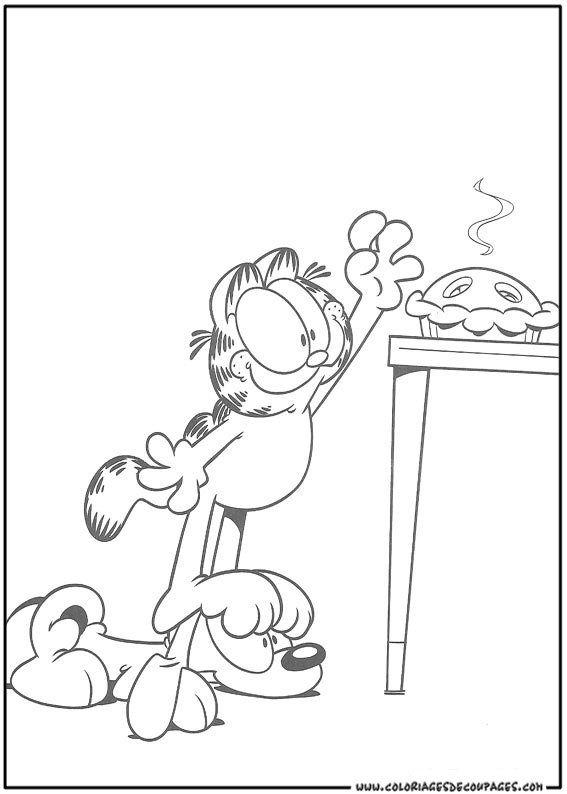 Garfield se prélasse sur un coussin tout en s'étirant