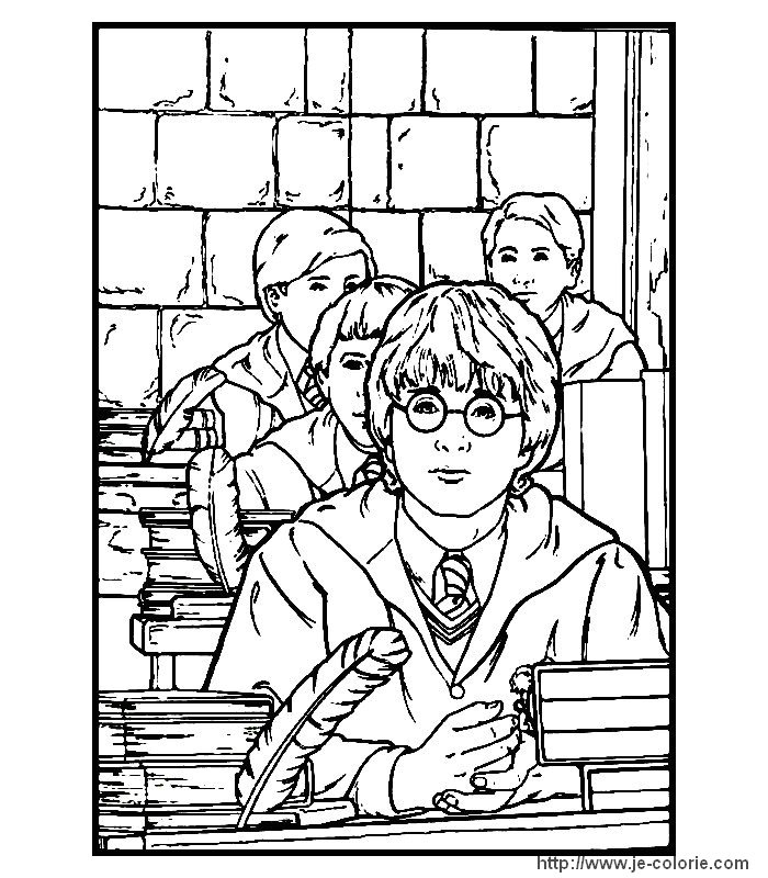 Harry Potter tenant sa baguette dans un décor magique