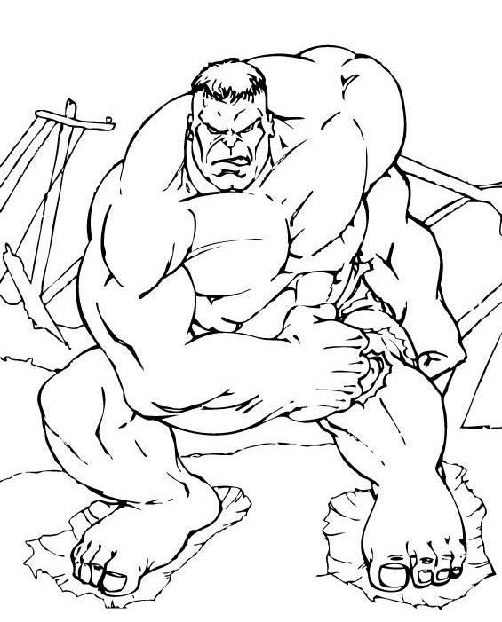 Hulk en pleine action dans un décor urbain