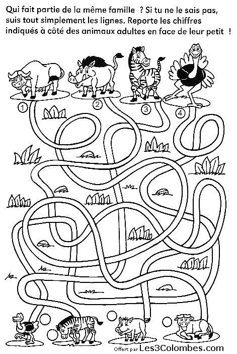 Labyrinthe complexe avec chemins sinueux et obstacles variés