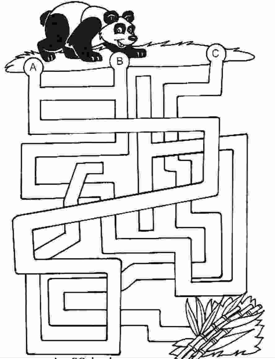 Labyrinthe complexe avec chemins sinueux et motifs variés
