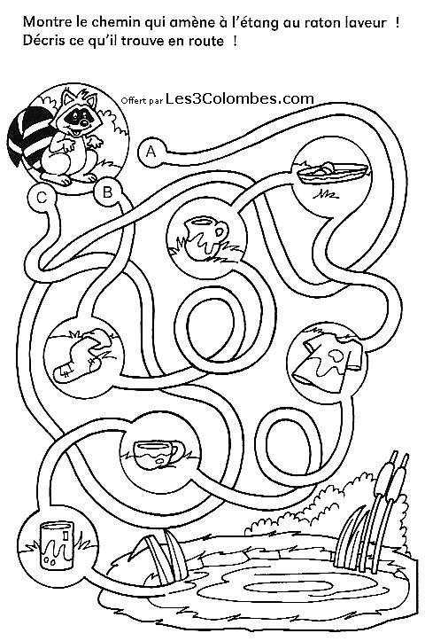 Un labyrinthe complexe à explorer avec des chemins sinueux