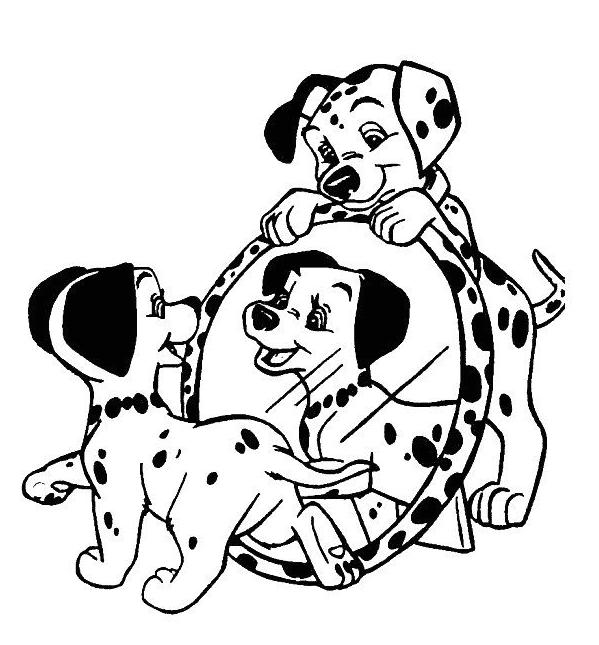 Les 101 Dalmatiens jouant dans un jardin ensoleillé