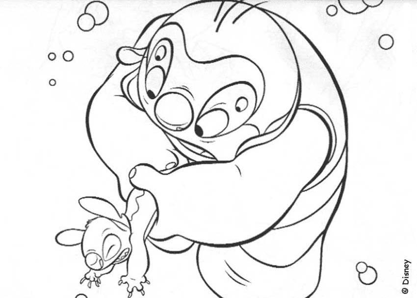 Lilo et Stitch en pleine aventure sur la plage