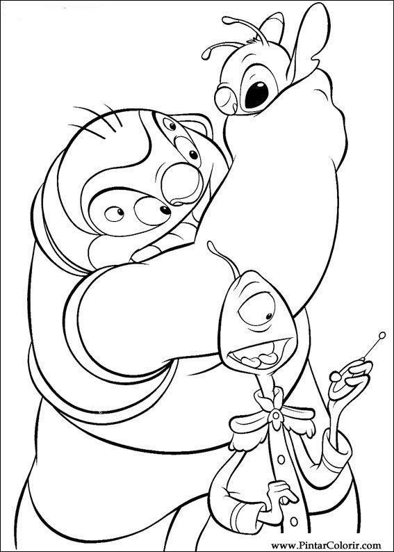 Lilo et Stitch s'amusent sur la plage avec des palmiers en arrière-plan