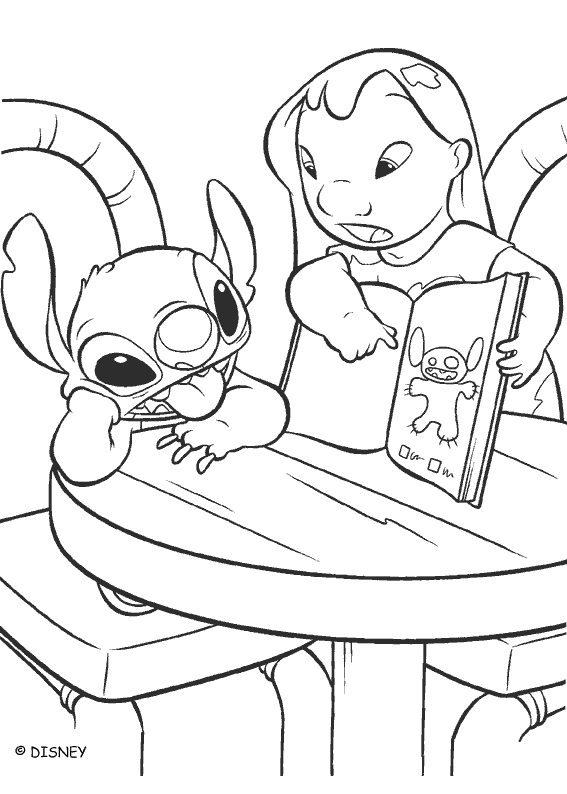 Lilo et Stitch en pleine aventure à la plage
