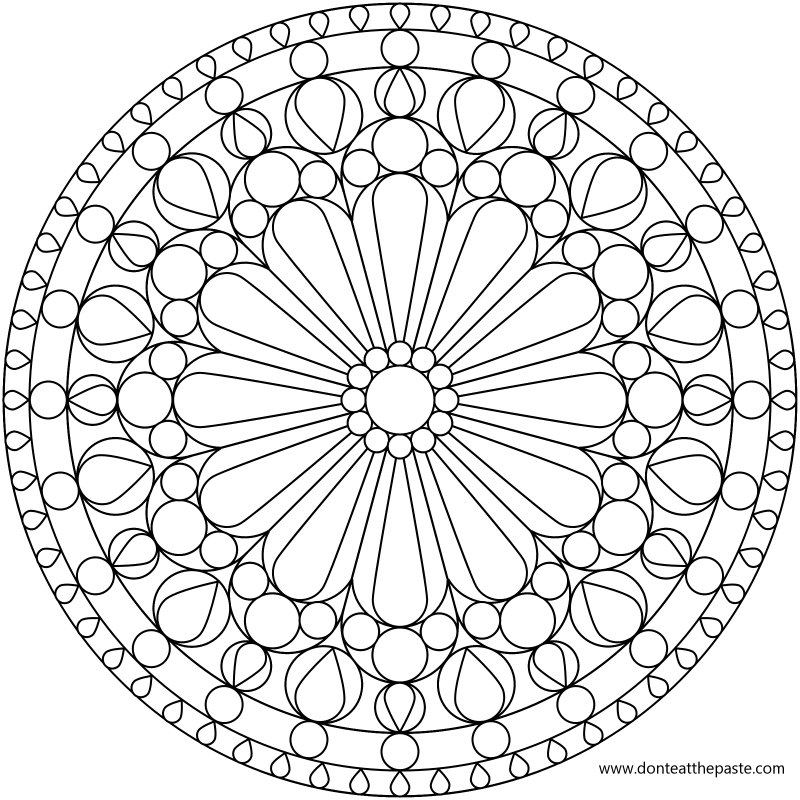 Coloriage de mandalas avec des motifs floraux détaillés
