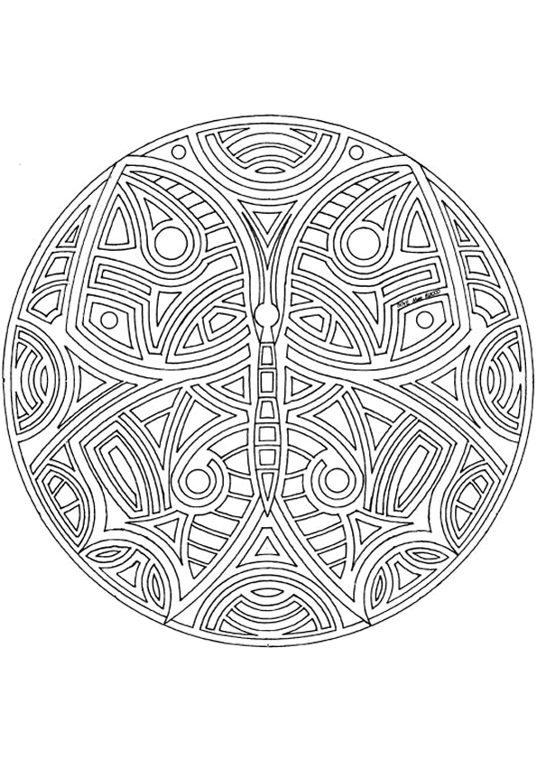 Coloriage de mandalas en forme de papillon avec motifs floraux Coloriage de mandalas en forme de papillon avec motifs floraux