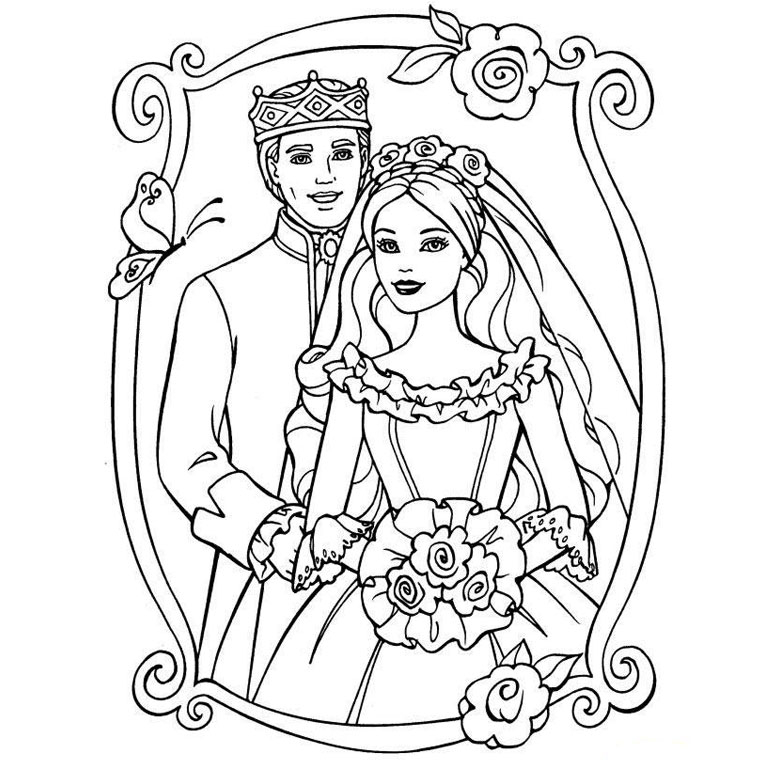 Cérémonie de mariage avec un couple et des invités sous une arche florale