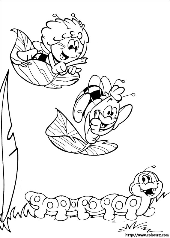 Maya l'abeille en plein vol au-dessus des fleurs