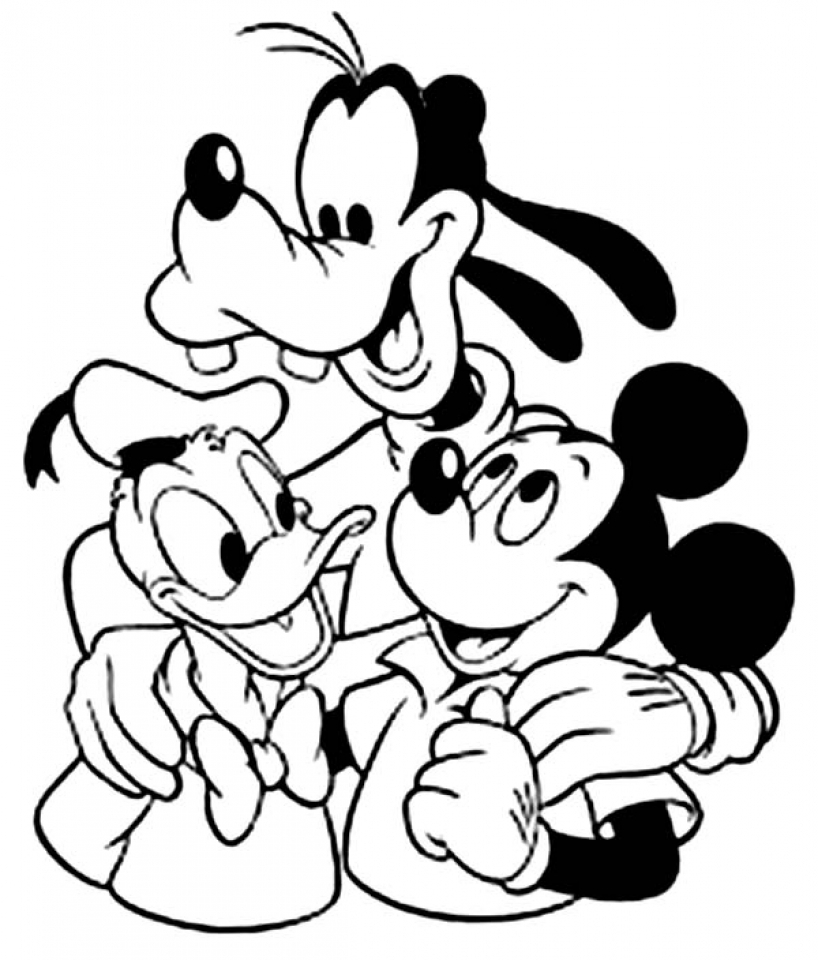 Mickey Mouse en pleine aventure avec ses amis dans un décor festif
