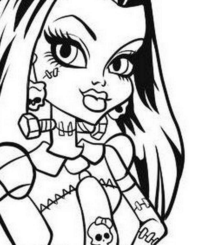 Une jeune fille de Monster High en pleine pose stylée