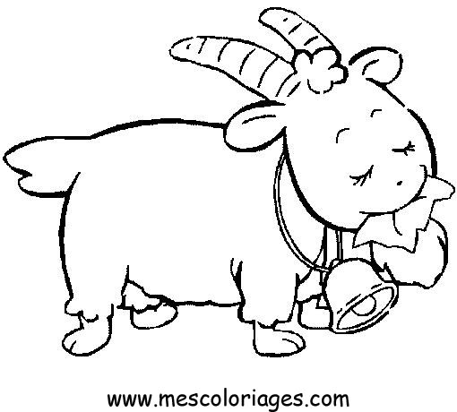 Un mouton paisible dans un paysage pastoral