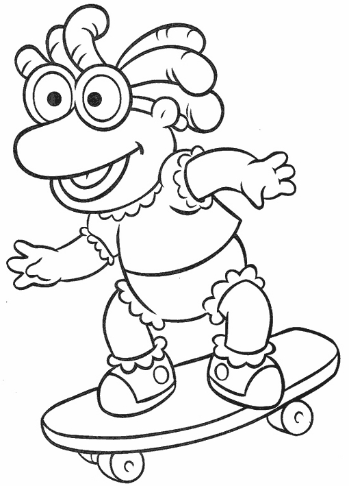 Les Muppets en pleine activité sur scène avec des accessoires amusants