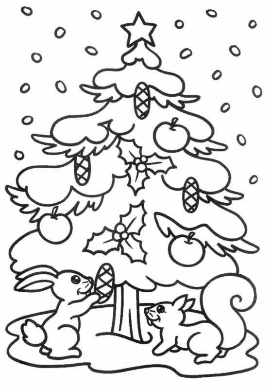 Coloriage de Noël avec un bonhomme de neige et des cadeaux sous un sapin