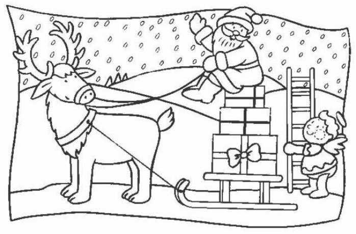 Scène de Noël avec un sapin, des cadeaux et un bonhomme de neige