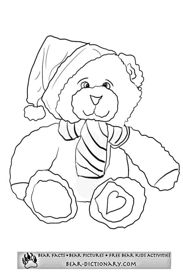 Un ours mignon assis sur un sol herbeux avec un fond montagneux