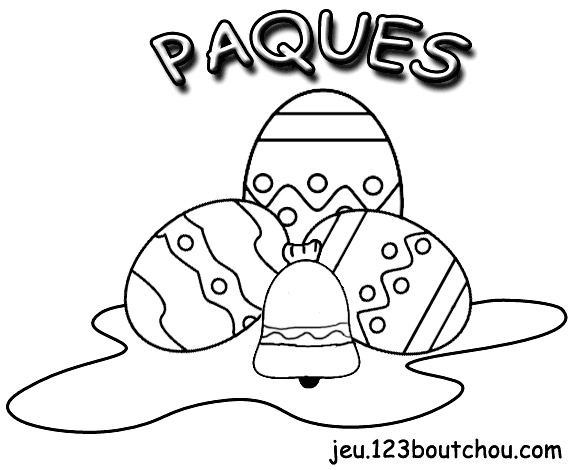Scène de Pâques avec des œufs et un lapin dans un jardin